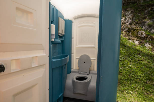 Best Portable bathroom rental  in Bismarck, ND